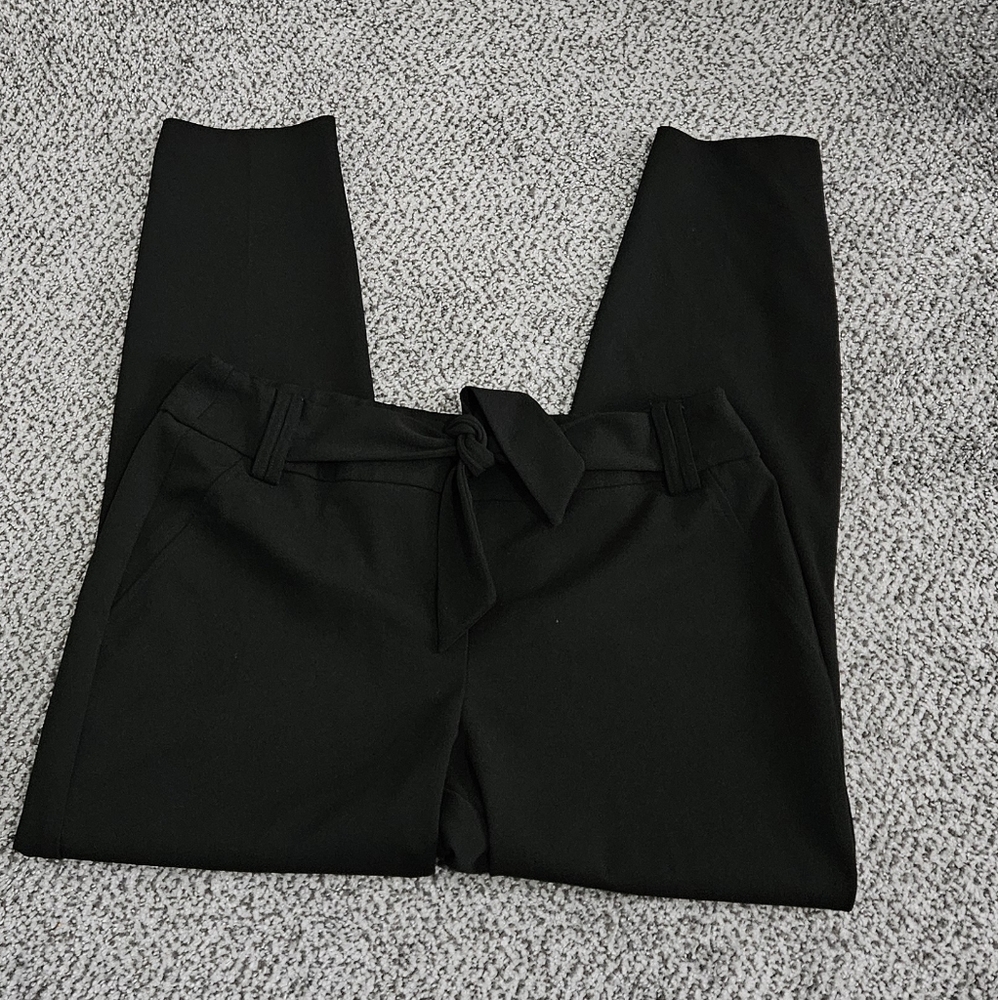 Women's Front Tie Black Ankle Pants - Large